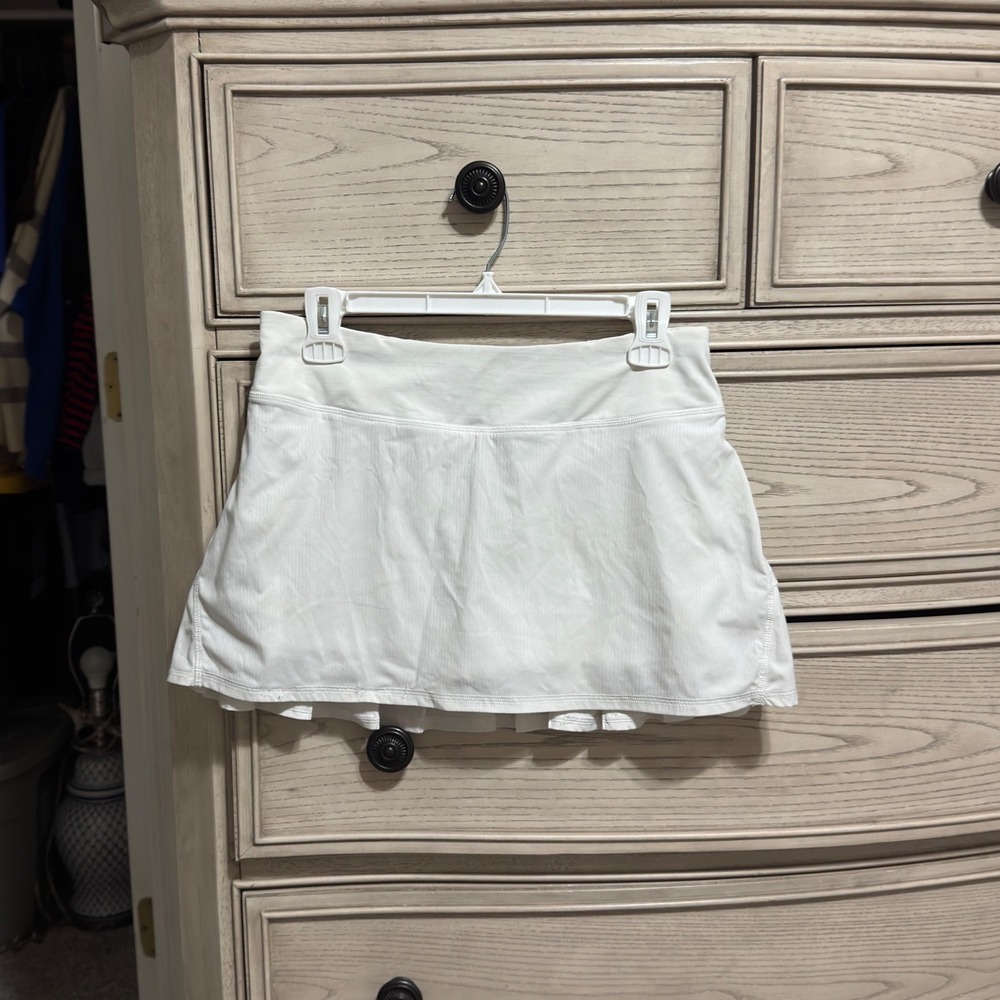 Lululemon Pace Setter Skirt White Ruffle Back Tennis Running Skort Size 6